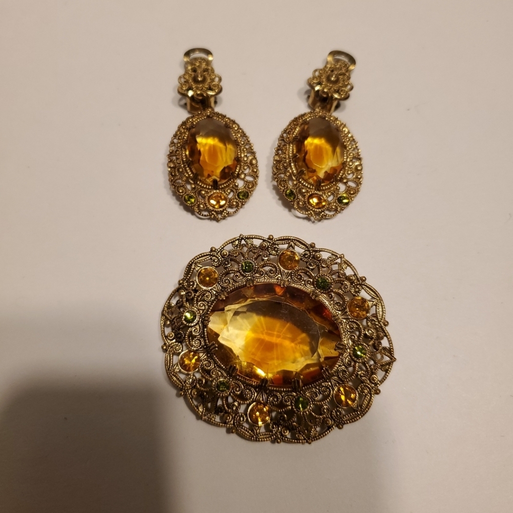 Vintage W.Germany Brooch and Clip on Earring Set Topaz and Green Rhinestones - Picture 2 of 15